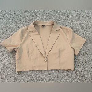 SHEIN Women’s boxy collared short sleeve cropped cream blazer, NWOT, sz. Large
